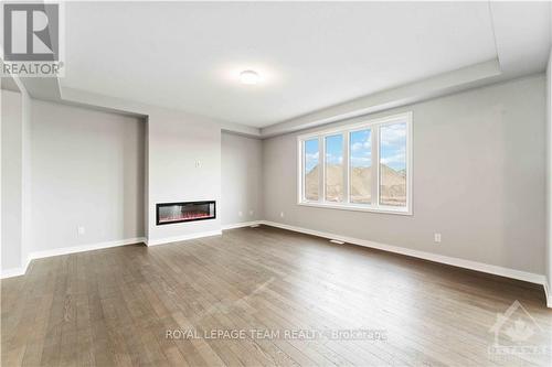 667 Fenwick Way, Ottawa, ON - Indoor With Fireplace