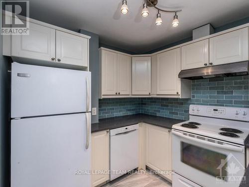 1-7 Timberview Way, Ottawa, ON - Indoor Photo Showing Kitchen