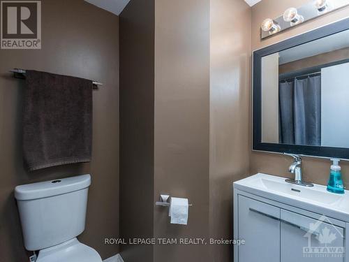 1-7 Timberview Way, Ottawa, ON - Indoor Photo Showing Bathroom