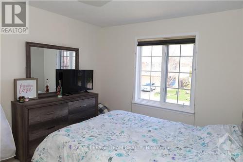 54 Macassa Circle, Ottawa, ON - Indoor Photo Showing Bedroom