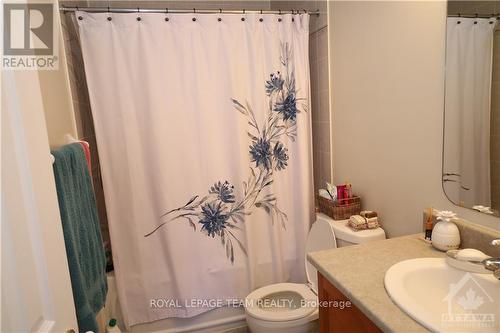 54 Macassa Circle, Ottawa, ON - Indoor Photo Showing Bathroom