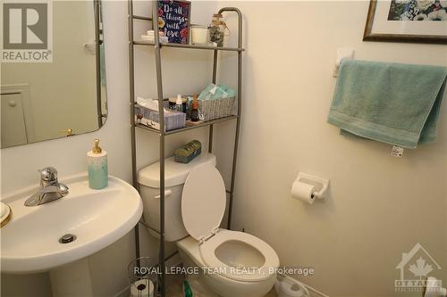 54 Macassa Circle, Ottawa, ON - Indoor Photo Showing Bathroom