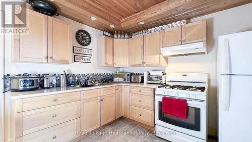 43 Trafalgar Street, Goderich (Goderich Town), ON - Indoor Photo Showing Kitchen