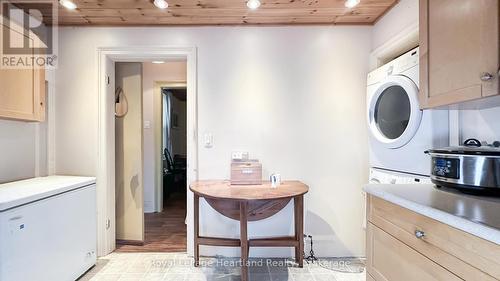 43 Trafalgar Street, Goderich (Goderich Town), ON - Indoor Photo Showing Laundry Room