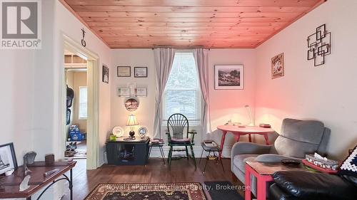 43 Trafalgar Street, Goderich (Goderich Town), ON - Indoor Photo Showing Living Room