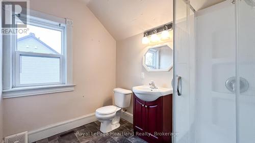 43 Trafalgar Street, Goderich (Goderich Town), ON - Indoor Photo Showing Bathroom