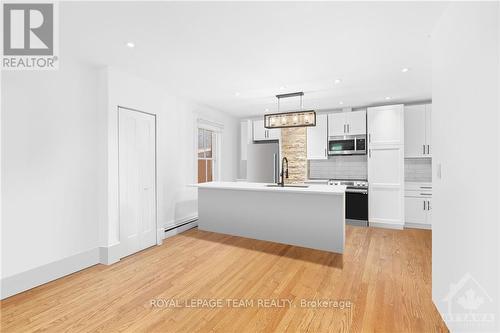 179-181 Cathcart Street, Ottawa, ON - Indoor Photo Showing Kitchen With Upgraded Kitchen