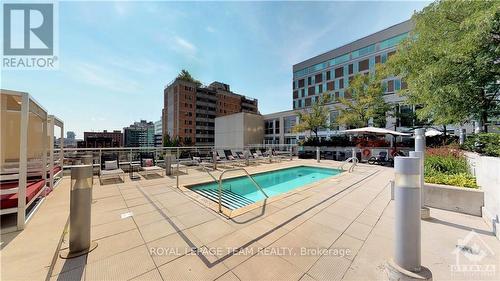 1705 - 324 Laurier Avenue, Ottawa, ON - Outdoor With In Ground Pool