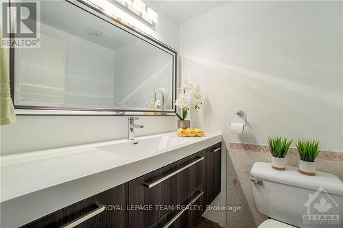 2008 - 1785 Frobisher Lane, Ottawa, ON - Indoor Photo Showing Bathroom