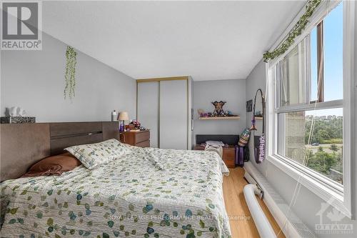 902 - 1785 Frobisher Lane, Ottawa, ON - Indoor Photo Showing Bedroom