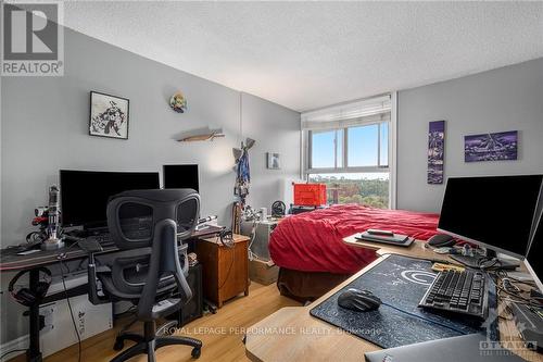 902 - 1785 Frobisher Lane, Ottawa, ON - Indoor Photo Showing Bedroom