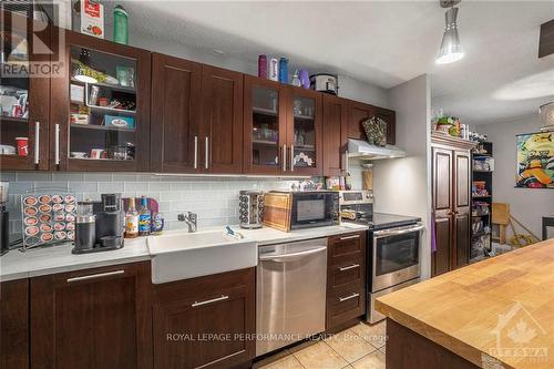 902 - 1785 Frobisher Lane, Ottawa, ON - Indoor Photo Showing Kitchen