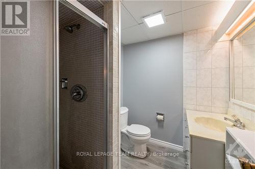 25 Saginaw Crescent, Ottawa, ON - Indoor Photo Showing Bathroom