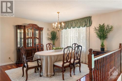 25 Saginaw Crescent, Ottawa, ON - Indoor Photo Showing Dining Room