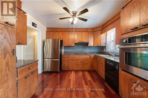 25 Saginaw Crescent, Ottawa, ON - Indoor Photo Showing Kitchen With Double Sink