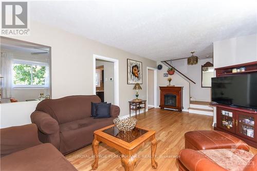 840 Cummings Avenue, Ottawa, ON - Indoor Photo Showing Living Room With Fireplace