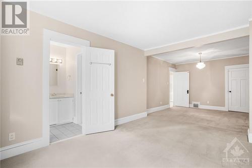 8 Lakeside Avenue, Ottawa, ON - Indoor Photo Showing Other Room