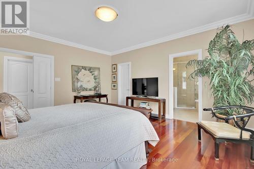 6219 Elkwood Drive, Ottawa, ON - Indoor Photo Showing Bedroom