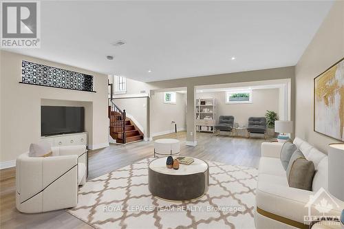 6219 Elkwood Drive, Ottawa, ON - Indoor Photo Showing Living Room