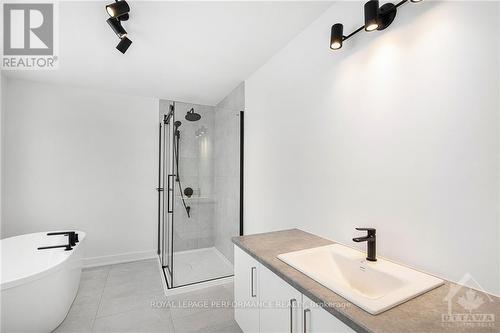 1360 Diamond Street, Clarence-Rockland, ON - Indoor Photo Showing Bathroom