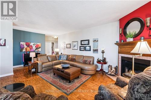 1101 - 40 Arthur Street, Ottawa, ON - Indoor Photo Showing Living Room With Fireplace