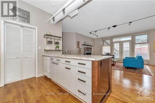 3B - 144 Clarence Street, Ottawa, ON - Indoor Photo Showing Kitchen