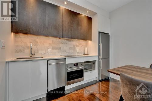 1705 - 20 Daly Avenue, Ottawa, ON - Indoor Photo Showing Kitchen