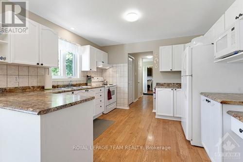 3050 Drew Drive, North Dundas, ON - Indoor Photo Showing Kitchen With Double Sink