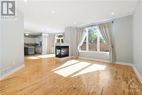 48 Portadown Crescent, Ottawa, ON - Indoor Photo Showing Kitchen With Double Sink