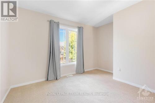 48 Portadown Crescent, Ottawa, ON - Indoor Photo Showing Living Room With Fireplace