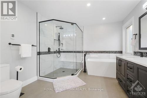 48 Portadown Crescent, Ottawa, ON - Indoor Photo Showing Bathroom