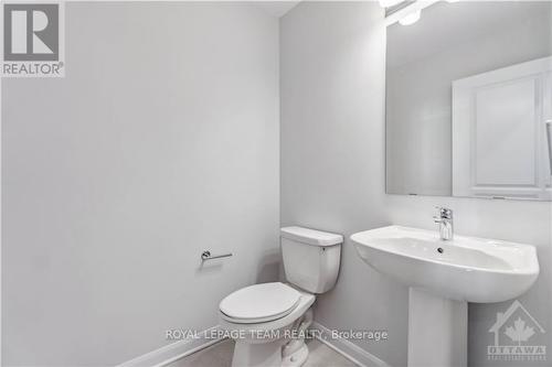 302 Elsie Macgill Walk, Ottawa, ON - Indoor Photo Showing Bathroom