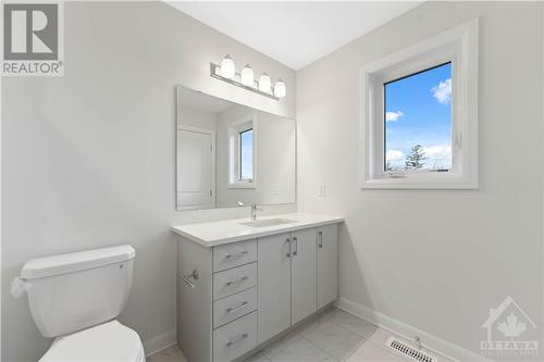 295 Elsie Macgill Walk, Ottawa, ON - Indoor Photo Showing Bathroom