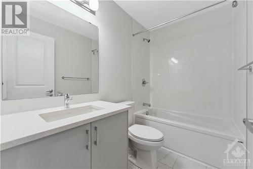 295 Elsie Macgill Walk, Ottawa, ON - Indoor Photo Showing Bathroom