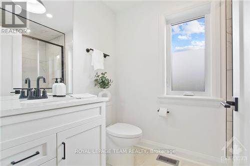 173 Riverdale Avenue, Ottawa, ON - Indoor Photo Showing Bathroom