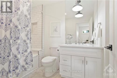 173 Riverdale Avenue, Ottawa, ON - Indoor Photo Showing Bathroom