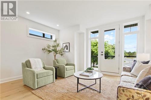 173 Riverdale Avenue, Ottawa, ON - Indoor Photo Showing Living Room