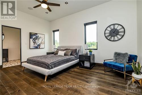 317 Hedley Way, Ottawa, ON - Indoor Photo Showing Bedroom