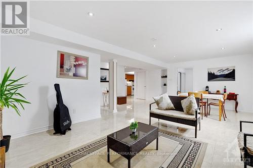 2782 Grand Vista Circle, Ottawa, ON - Indoor Photo Showing Living Room