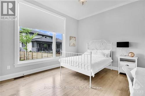 525 Leimerk Court, Ottawa, ON - Indoor Photo Showing Bedroom