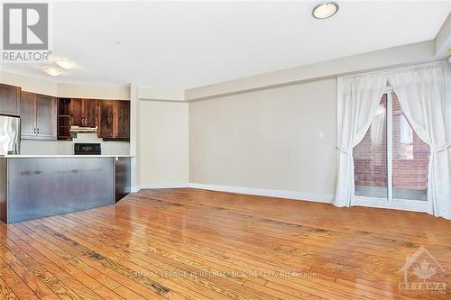 B204 - 124 Guigues Avenue, Ottawa, ON - Indoor Photo Showing Kitchen