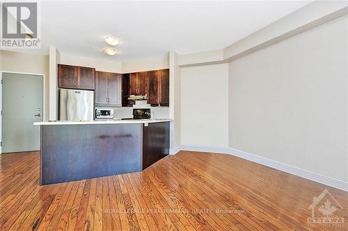 B204 - 124 Guigues Avenue, Ottawa, ON - Indoor Photo Showing Kitchen