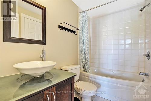 B204 - 124 Guigues Avenue, Ottawa, ON - Indoor Photo Showing Bathroom