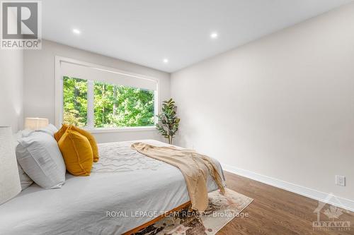 261 Beechwood Avenue, Ottawa, ON - Indoor Photo Showing Bedroom