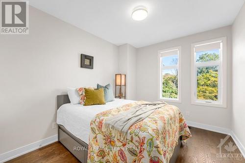 261 Beechwood Avenue, Ottawa, ON - Indoor Photo Showing Bedroom