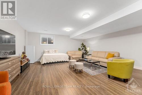 261 Beechwood Avenue, Ottawa, ON - Indoor Photo Showing Bedroom