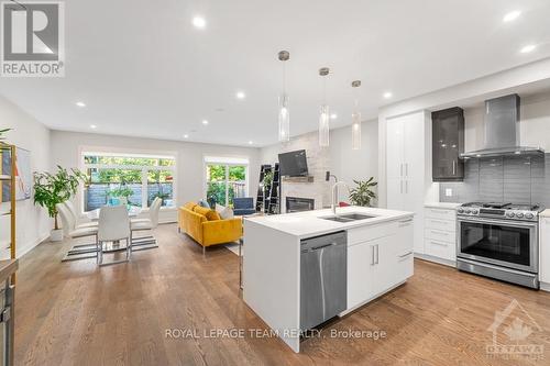 261 Beechwood Avenue, Ottawa, ON - Indoor Photo Showing Kitchen With Double Sink With Upgraded Kitchen