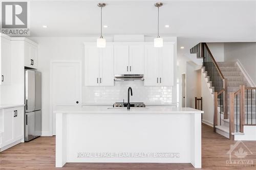 1017 Moore Street, Brockville, ON - Indoor Photo Showing Kitchen With Upgraded Kitchen