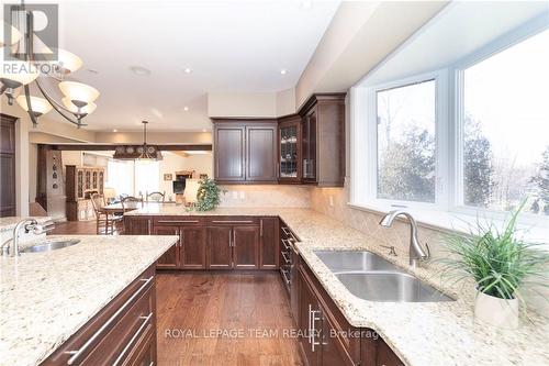 5785 Longhearth Way, Ottawa, ON - Indoor Photo Showing Kitchen With Double Sink