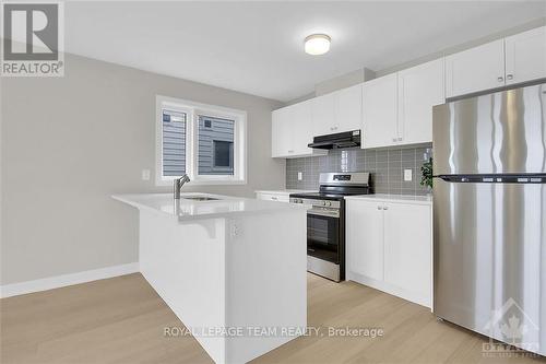 322 Parnian Street, Ottawa, ON - Indoor Photo Showing Kitchen